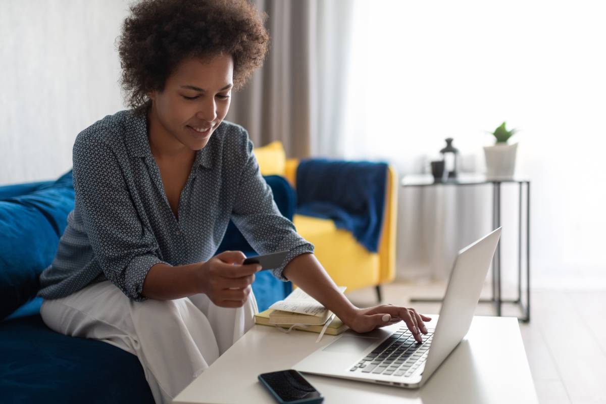 Woman filing an amended tax return